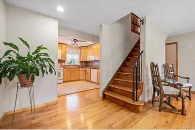 186 11th Street, Bethpage, NY 11714 - Photo 9