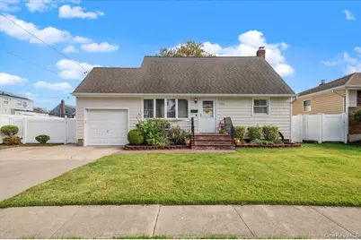 186 11th Street, Bethpage, NY 11714 - Photo 1