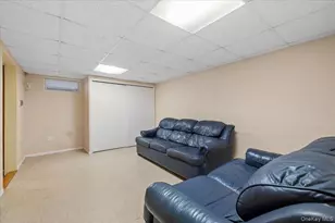 186 11th St, Bethpage, NY 11714 - Photo 31