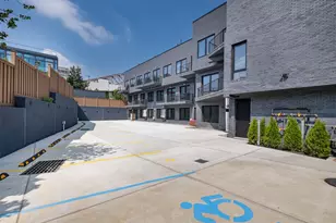 21-31 Shore Blvd, Astoria, NY 11105 - Photo 15