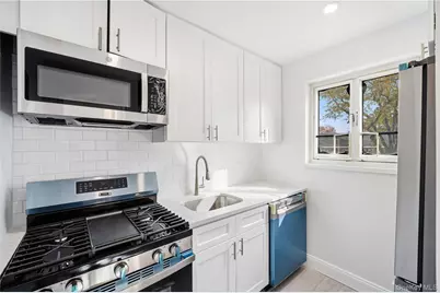 228-08 Stronghurst Avenue #Lower, Queens Village, NY 11427 - Photo 9