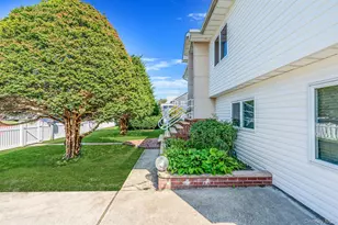 540 Scudder Ave, Copiague, NY 11726 - Photo 3