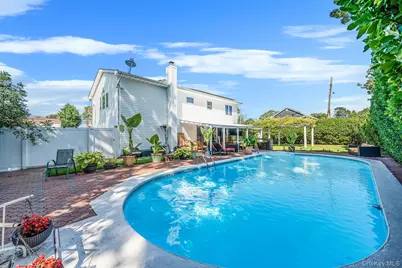 540 Scudder Avenue, Copiague, NY 11726 - Photo 27