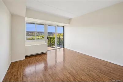 1020 Warburton Avenue #9E, Yonkers, NY 10701 - Photo 13
