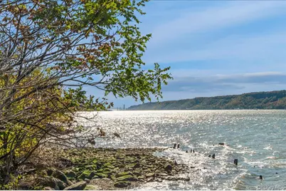 1020 Warburton Avenue #9E, Yonkers, NY 10701 - Photo 1