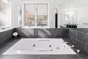 4 Evelyn Ct, Westhampton, NY 11978 - Photo 13