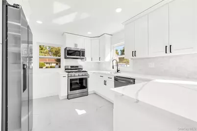 46 N Ocean Avenue, Islip, NY 11751 - Photo 9