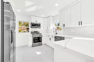 46 N Ocean Ave, Islip, NY 11751 - Photo 9