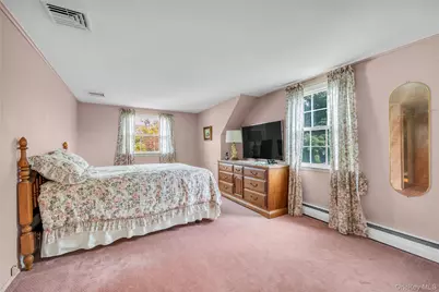 21 Farragut Road, Old Bethpage, NY 11804 - Photo 15