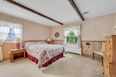 21 Farragut Road, Old Bethpage, NY 11804 - Photo 11