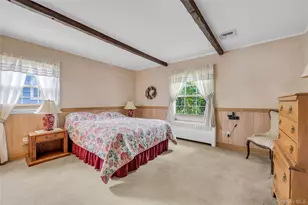 21 Farragut Rd, Old Bethpage, NY 11804 - Photo 11