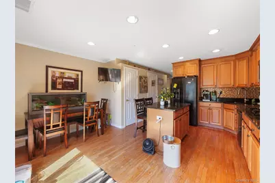 37 Harbor Pointe Drive, Haverstraw, NY 10927 - Photo 11