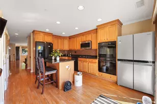 37 Harbor Pointe Dr, Haverstraw, NY 10927 - Photo 9