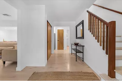 22 West Gate Road, Wainscott, NY 11937 - Photo 7