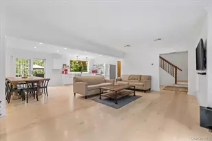 22 W Gate Rd, Wainscott, NY 11937 - Photo 9