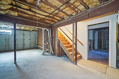 51 Gaetano Lane N, Coram, NY 11727 - Photo 33