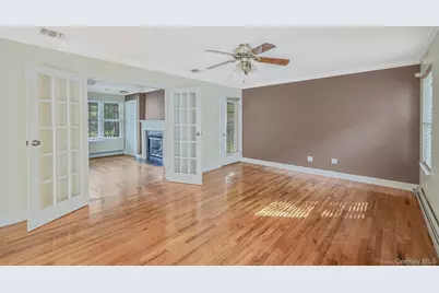 51 Gaetano Lane N, Coram, NY 11727 - Photo 15