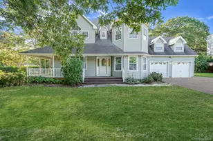 51 Gaetano Ln N, Coram, NY 11727 - Photo 3