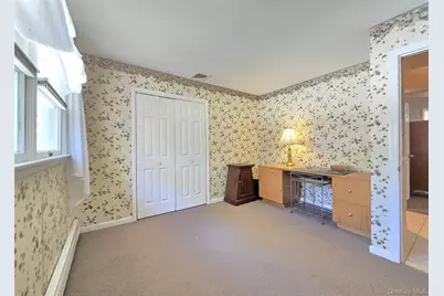 30 Elizabeth Way, Ridge, NY 11961 - Photo 19