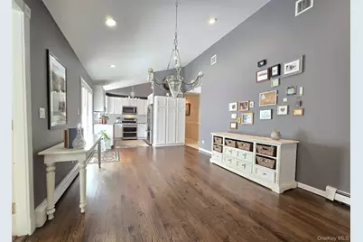 30 Elizabeth Way, Ridge, NY 11961 - Photo 11