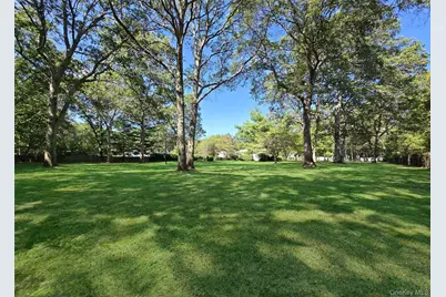 30 Elizabeth Way, Ridge, NY 11961 - Photo 5