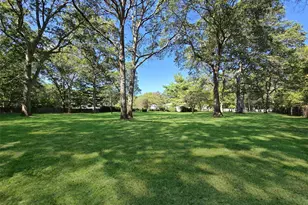 30 Elizabeth Way, Ridge, NY 11961 - Photo 5