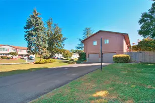 35 Guernsey Dr, New Windsor, NY 12553 - Photo 3