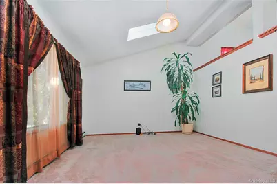 35 Guernsey Drive, New Windsor, NY 12553 - Photo 11