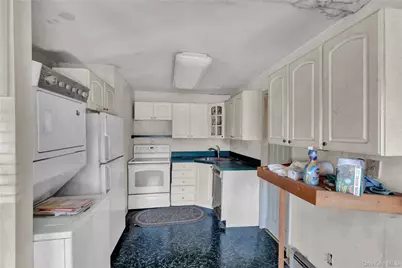 23 Furman Lane, Patchogue, NY 11772 - Photo 7