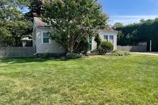 30 Maple St, Westhampton Beach, NY 11978 - Photo 3