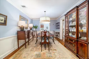 34 St Thomas Pl, Malverne, NY 11565 - Photo 17