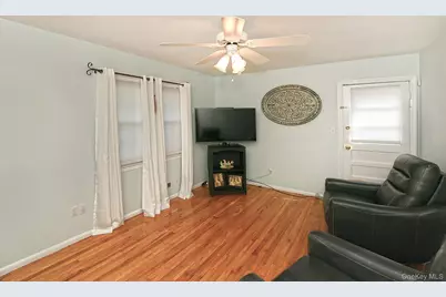 4 Cranford Road, Plainview, NY 11803 - Photo 19