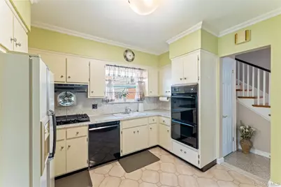 2914 162nd Street, Flushing, NY 11358 - Photo 9