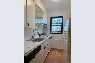 99-60 63rd Road #APT 5W, Rego Park, NY 11374 - Photo 5