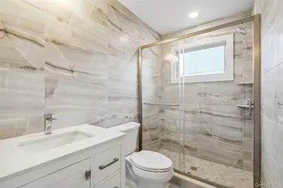 15 Lorraine Street, Syosset, NY 11791 - Photo 25