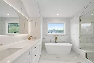 15 Lorraine St, Syosset, NY 11791 - Photo 19