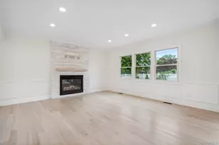 15 Lorraine St, Syosset, NY 11791 - Photo 11