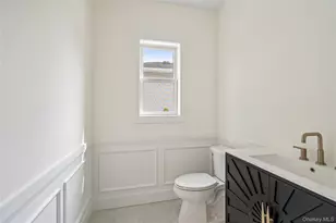 15 Lorraine St, Syosset, NY 11791 - Photo 11