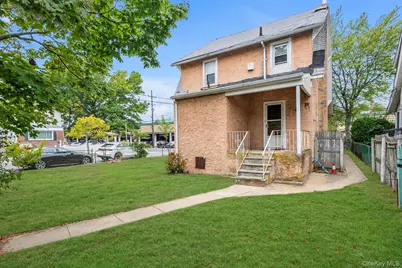 230 Broadway, Lynbrook, NY 11563 - Photo 17