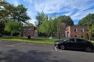 147-57 Charter Rd, Briarwood, NY 11435 - Photo 21