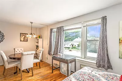 250 W Merrick Road #2L, Freeport, NY 11520 - Photo 11