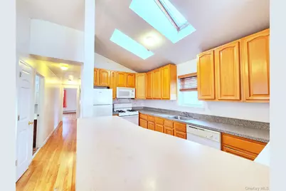 1516 Jarvis Avenue #2nd Floor, Bronx, NY 10461 - Photo 9