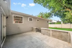 3771 Jerusalem Ave, Seaford, NY 11783 - Photo 9