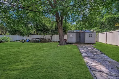 60 E Belmont Street, Bay Shore, NY 11706 - Photo 15