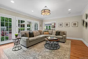 12 Parish Dr, Lattingtown, NY 11560 - Photo 19