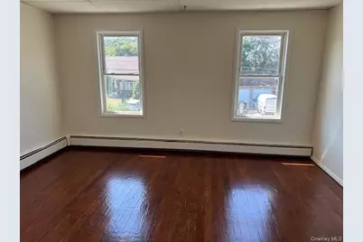 61 Nassau Avenue #2nd Fl, Glen Cove, NY 11542 - Photo 5