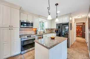 342 Oakland Ave, Miller Place, NY 11764 - Photo 19