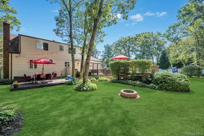 342 Oakland Avenue, Miller Place, NY 11764 - Photo 9