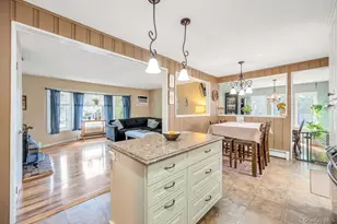 342 Oakland Ave, Miller Place, NY 11764 - Photo 23