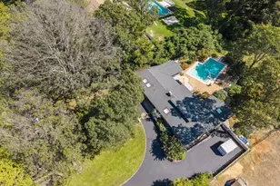 17 Treeview Dr, Melville, NY 11747 - Photo 35